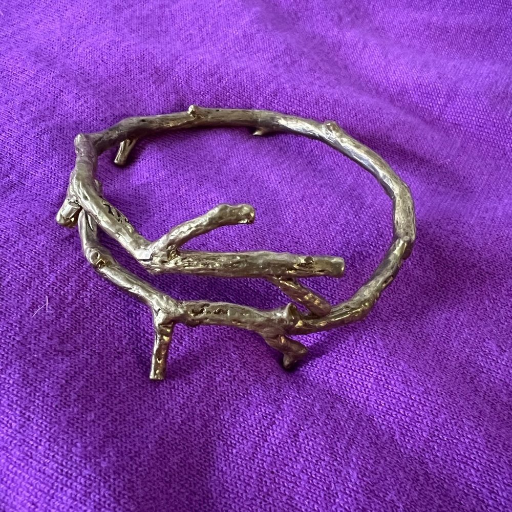 Brass/gold tone bracelet